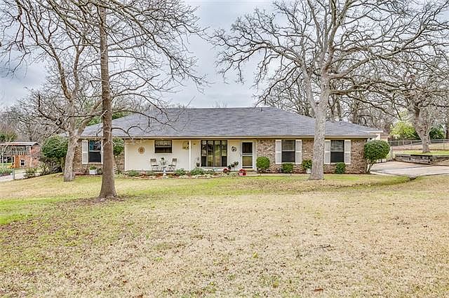 1st image of 148 Towering Oaks Ct