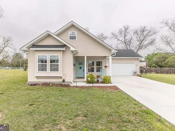 138 Village Cir, Cochran, GA 31014