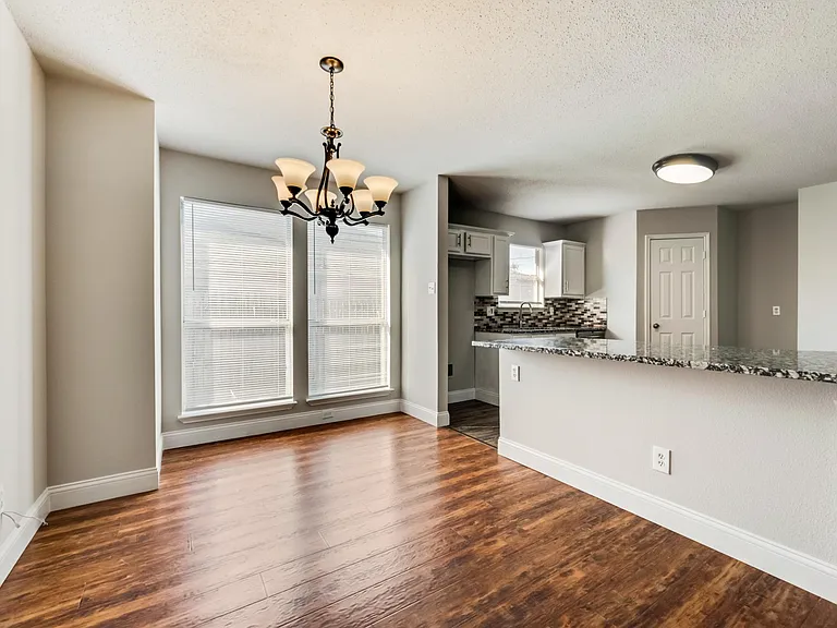 8028 Texridge Dr — Photo 6