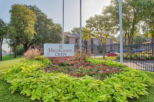 Highlands Creek Apartments Photo 1