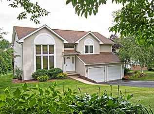 275 Holyoke Rd, Butler, PA 16001