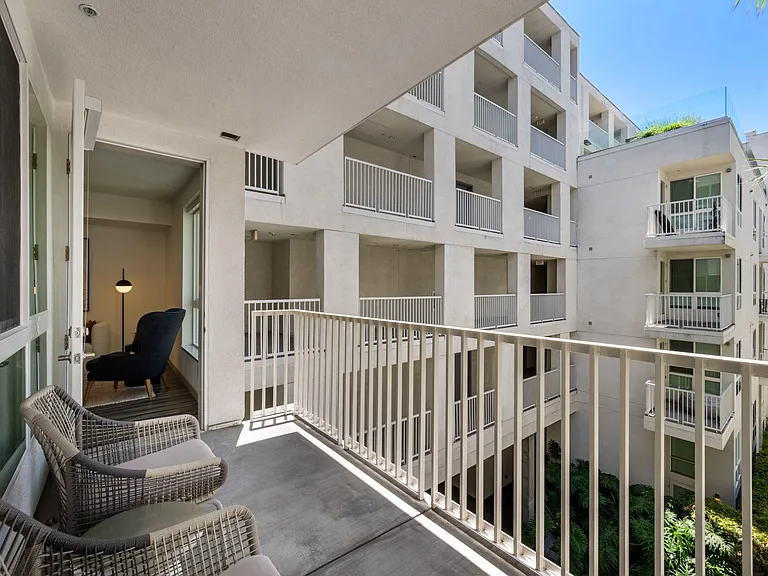 Private Patio Space at G12 Apartments in Los Angeles, CA 90015