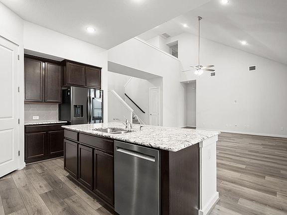 3rd image of 841 Spinnaker Loop