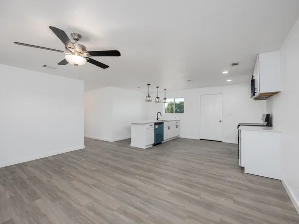 147 Western Lake Dr, Weatherford, TX 76087