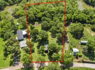 18036 Hillside Dr, Dayton, TX 77535