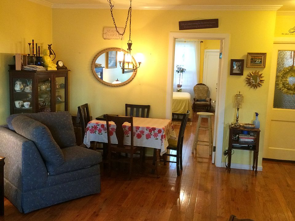 1st image of 60-15 59 Ave