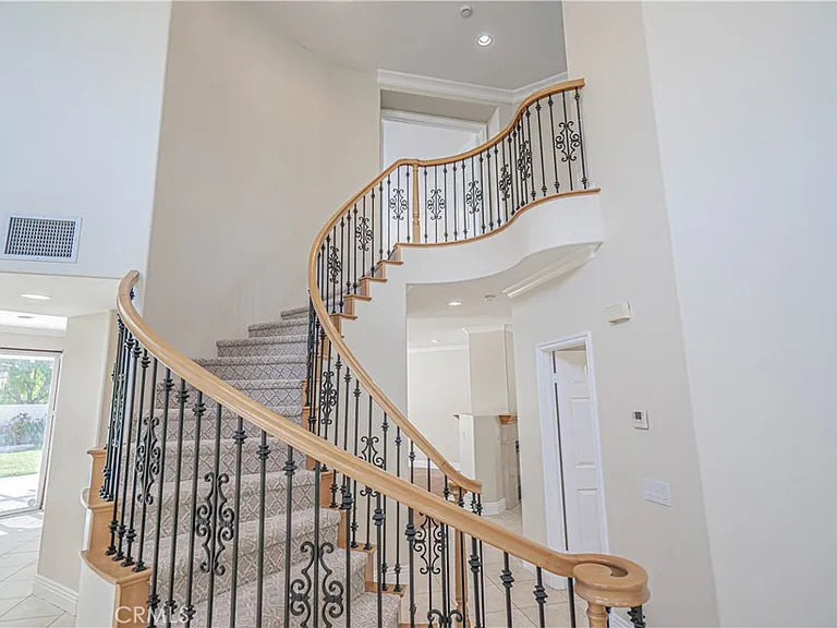 25910 Tennyson Ln — Photo 9