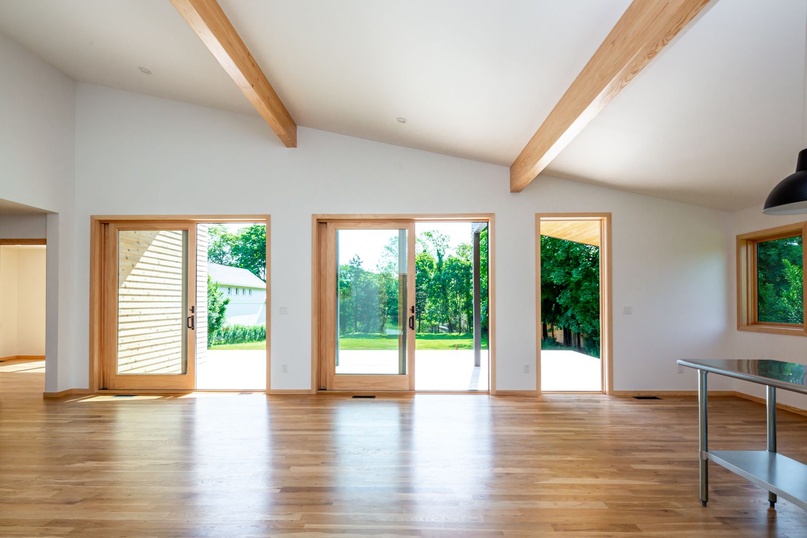  Multiple doors to deck 