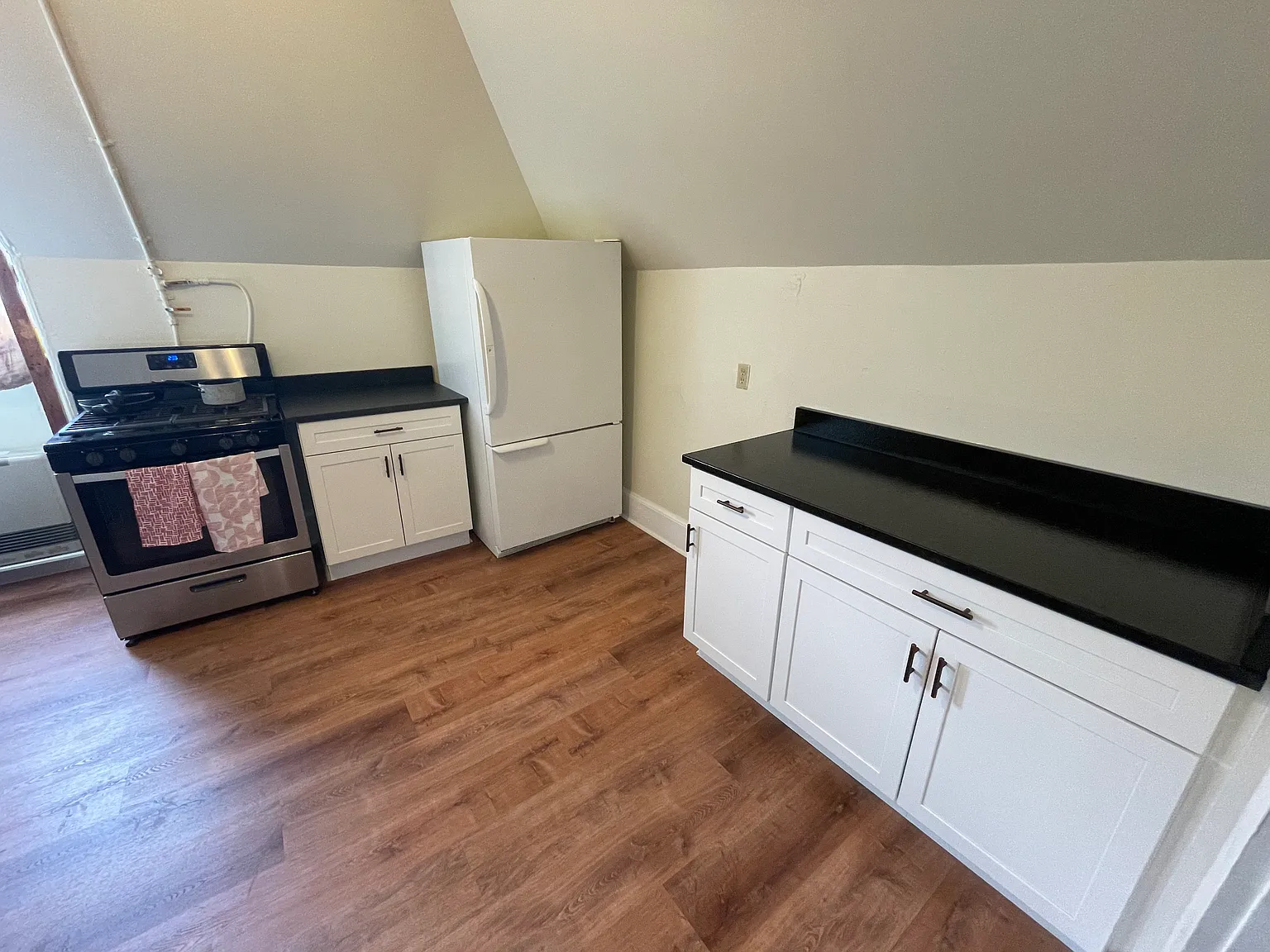 116 Emery St — Photo 3