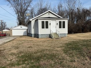 1235 Laubscher Rd, Evansville, IN 47710