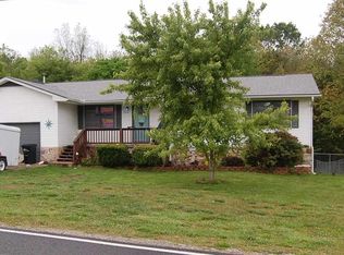 312 Lakeview Dr, Gassville, AR 72635