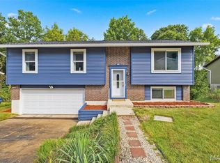 809 Ron Dr, Fenton, MO 63026