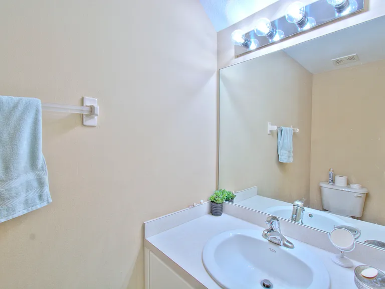 8682 Athena Ct — Photo 3