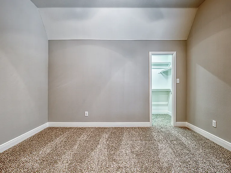6533 Riveredge Dr — Photo 51