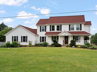 3310 Middle Rd, Highland, MI 48357