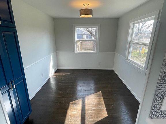 4th image of 9026 Fremont Ave S