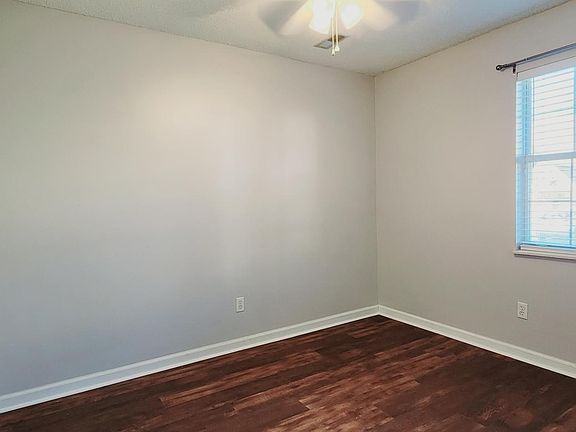 First Floor Bedroom (~12'x12')