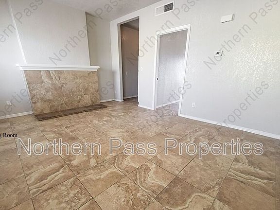 3rd image of 1100 Cedar St #6