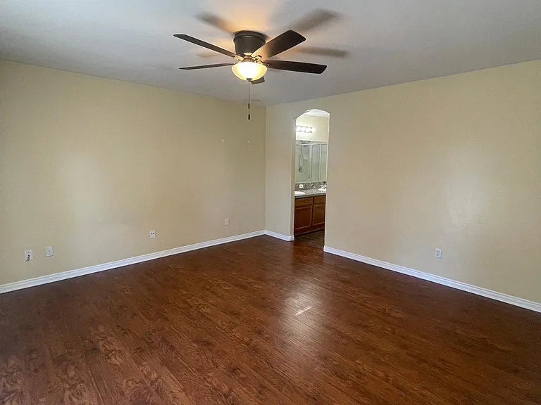 11709 Mantova Ave — Photo 4