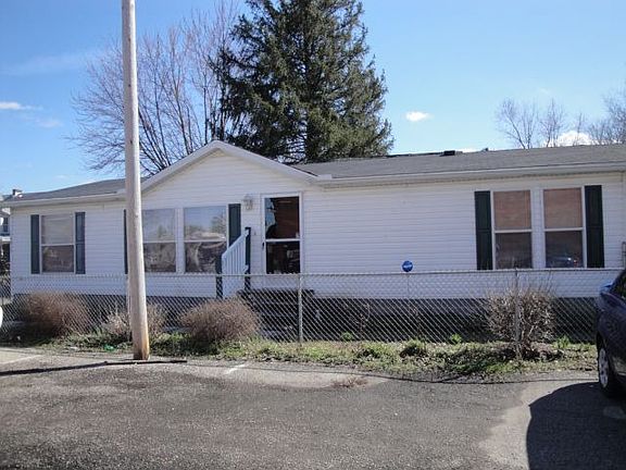 4th image of 10813 Main St