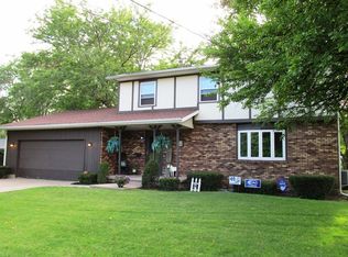 1911 Avenue J, Sterling, IL 61081