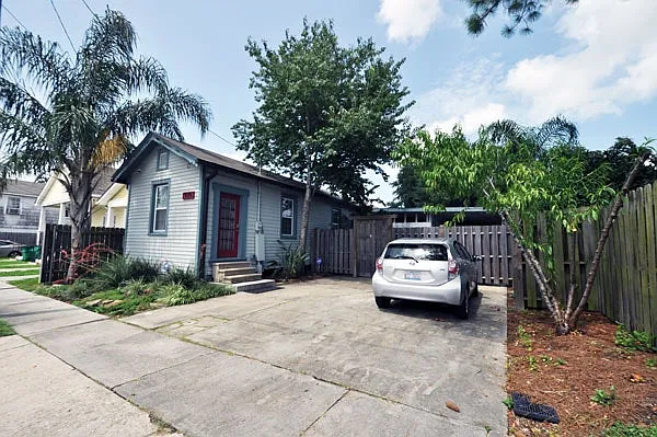 925 Dolhonde St #CAMELLIA PATIO