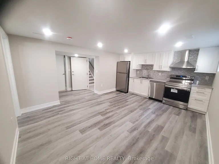 30 Lewis Dr #A — Photo 7
