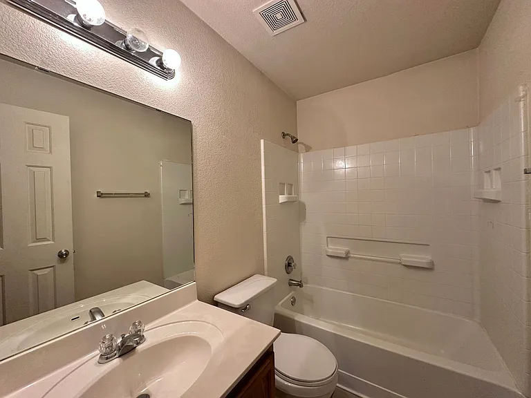 2311 Price Dr — Photo 15