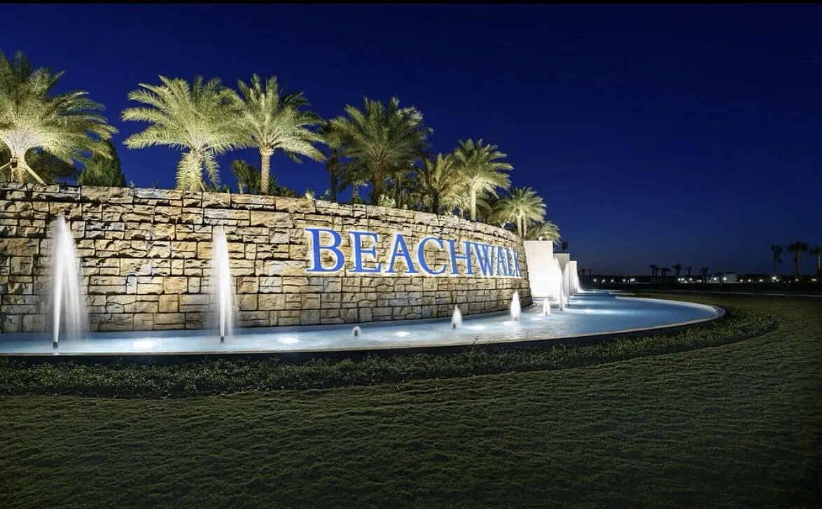 3 bed, 2.5 bath, 2639 sqft, $4,200 — Photo 1
