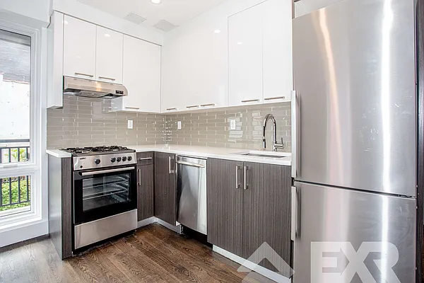 Rented by EXR | media 14