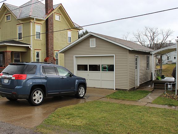 2nd image of 309 Belford St