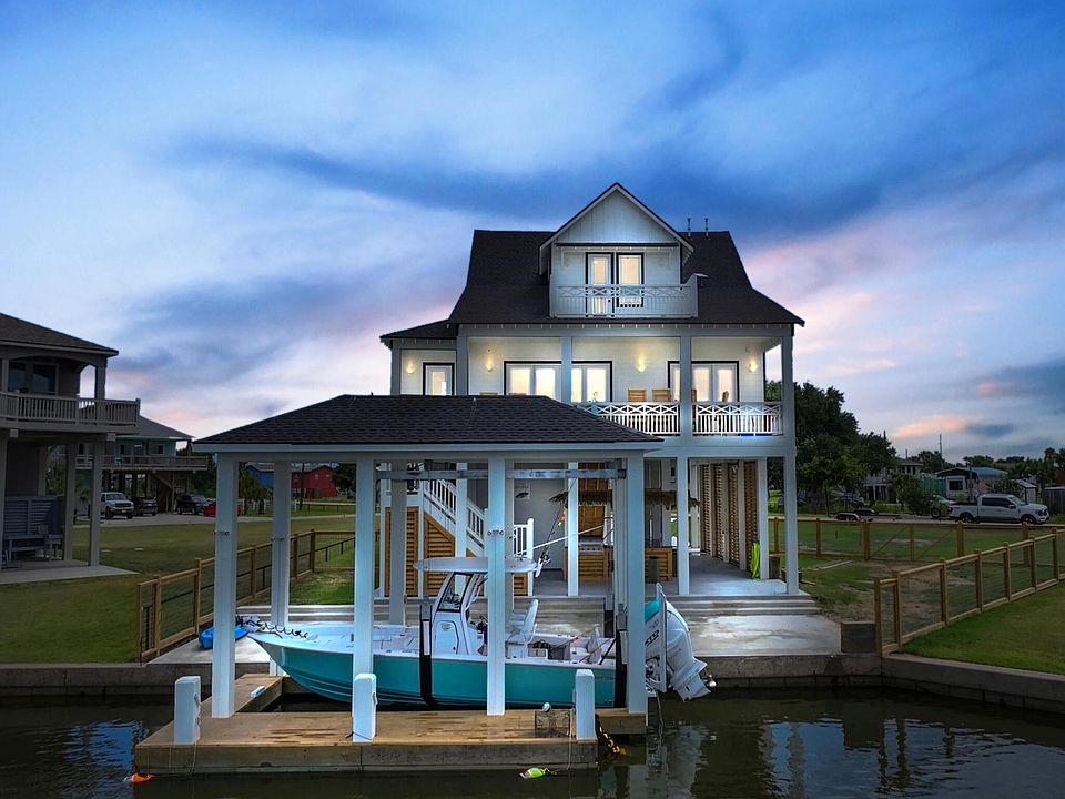 1st image of 1060 Waterways Dr