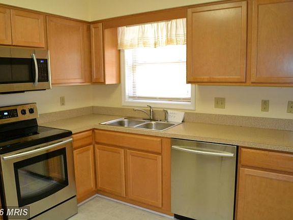 4th image of 11701 Kennedy Ln