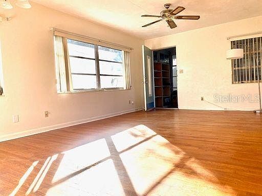 2nd image of 221 E 11th Ave