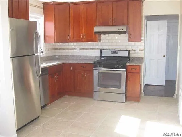 178 Walnut St #2 — Photo 2
