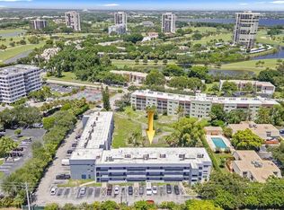 1630 Embassy Dr APT 105, West Palm Beach, FL 33401