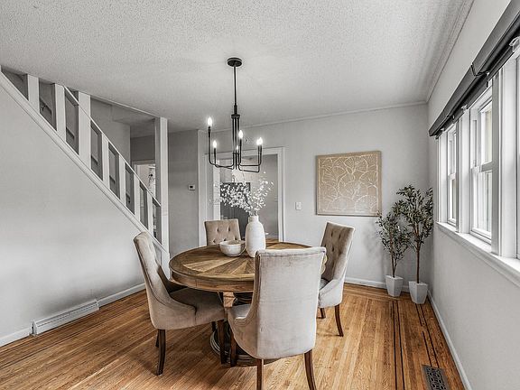 2nd image of 633 Polk St NE
