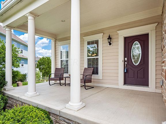 3rd image of 8096 Cliffrose Ct