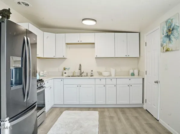 427 W GREENWICH Road, Kearny, AZ 85137