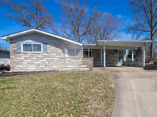 10409 Fourwinds Ct, Saint Louis, MO 63114