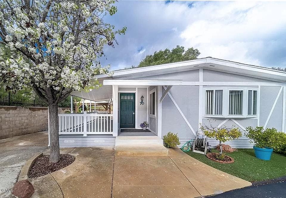 1st image of 70 Little John Ln