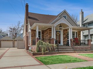 4 Webster St, Lynbrook, NY 11563