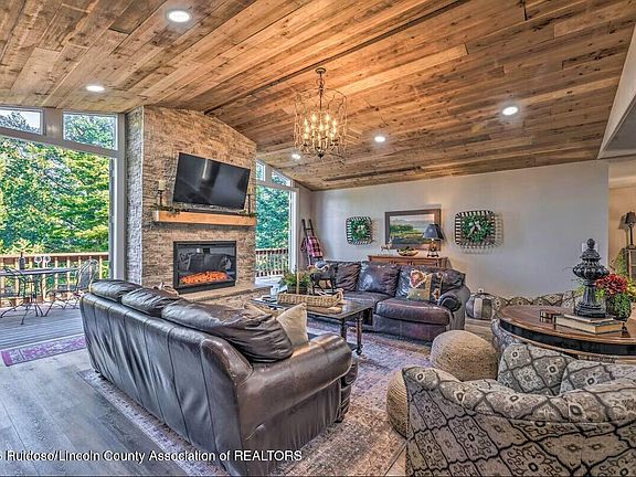 4th image of 140 Sierra Vista Dr