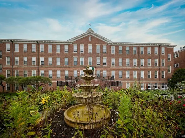 5203 Villa At The Woods, Peekskill, NY 10566