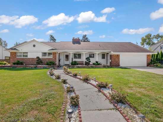 730 Woodcrest Dr, Dearborn, MI 48124