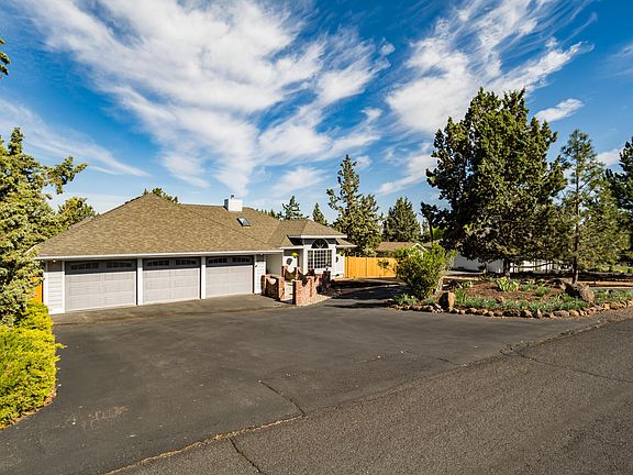 3rd image of 3740 SW 35th St
