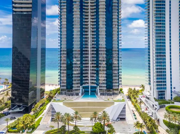 17121 Collins Avenue #2207, Sunny Isles Beach, FL 33160