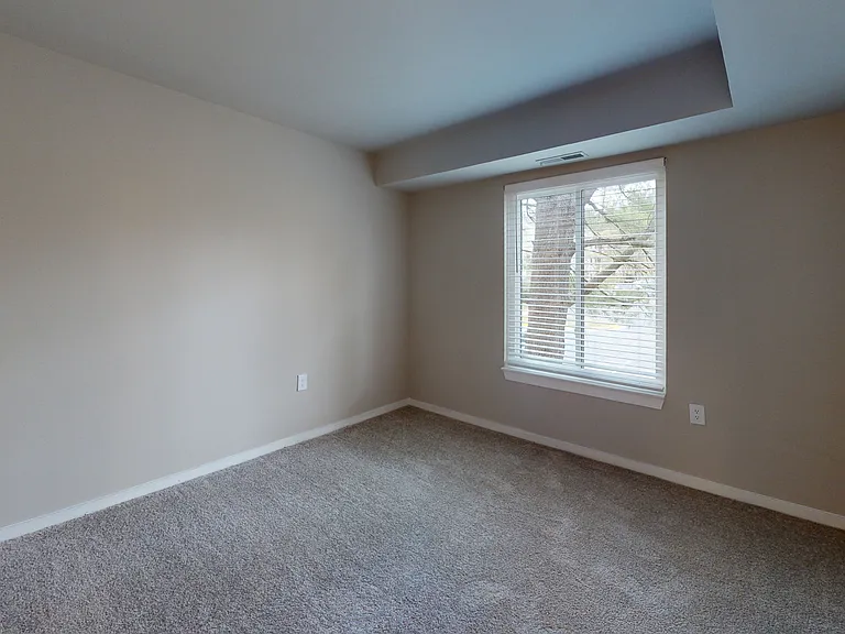 Seneca Place — Photo 79