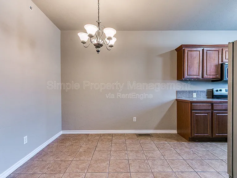 1812 Alameda St #113 — Photo 5