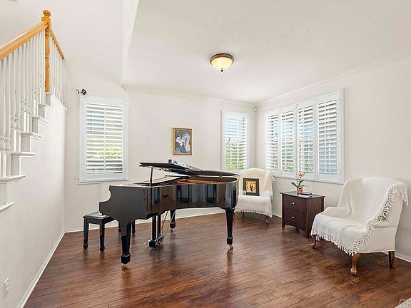 5th image of 2323 Journey St